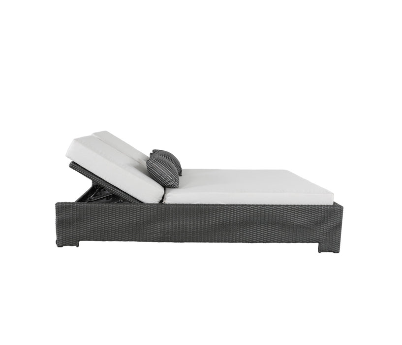 Chorus Square Outdoor Daybed