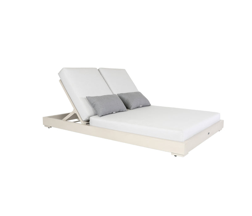 Lakeview Outdoor Daybed