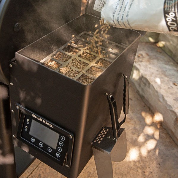 REGAL PELLET 500 SMOKER AND GRILL