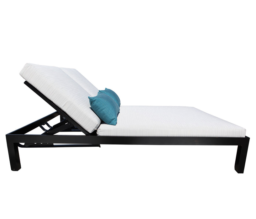 CABANA COAST APEX DAYBED
